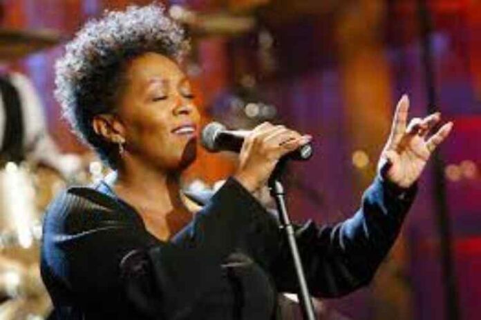 Who Is Anita Baker's And Her Net Worth, Love life, Great Achievement and FAQ